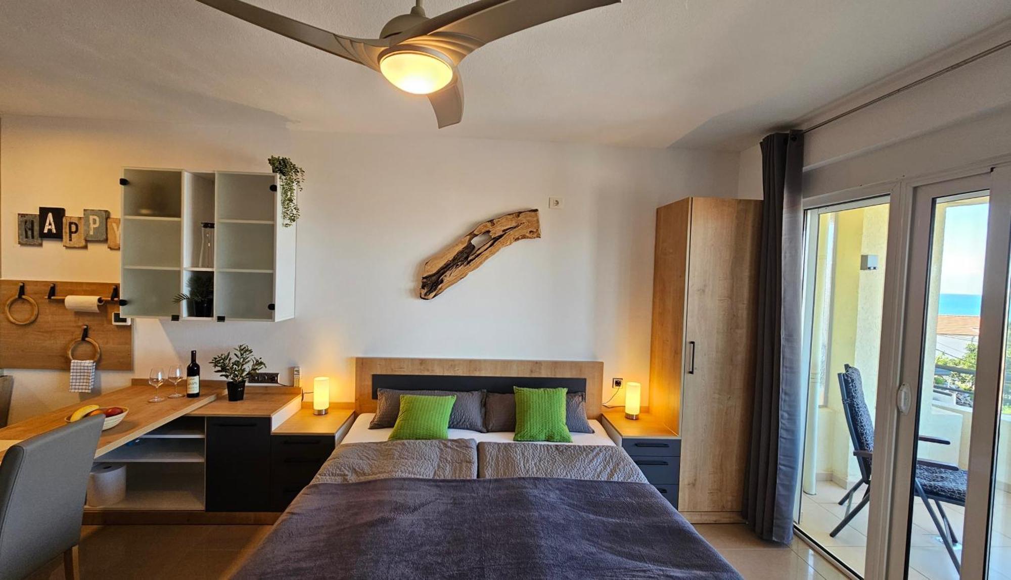 Montenegro Apartment *